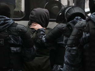 Հակապատերազմական գործունեության բռնաճնշում և ճնշում