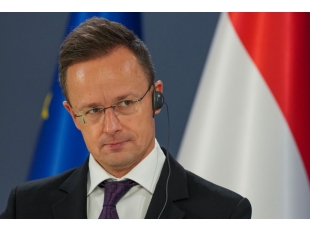 Брюссель и Киев сформировали коалицию для приема Украины в ЕС. Сийярто