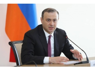 Парафирование мирного соглашения между Ереваном и Баку - большой успех. секретарь Совета безопасности РА