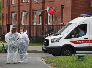 Дискуссии о QR-кодах и ужесточение карантинных мер