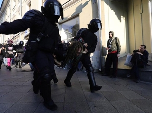 Ռեպրեսիաների նոր ալիք. տասնյակ ձերբակալություններ հակապատերազմական հայտարարությունների համար