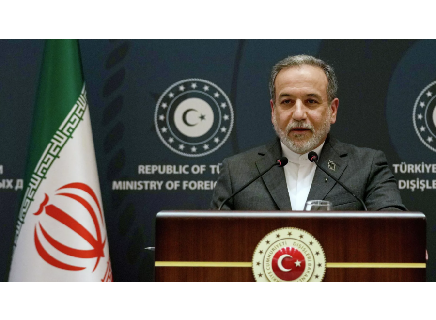 Глава МИД Ирана обсудил с Гросси переговорный процесс с США