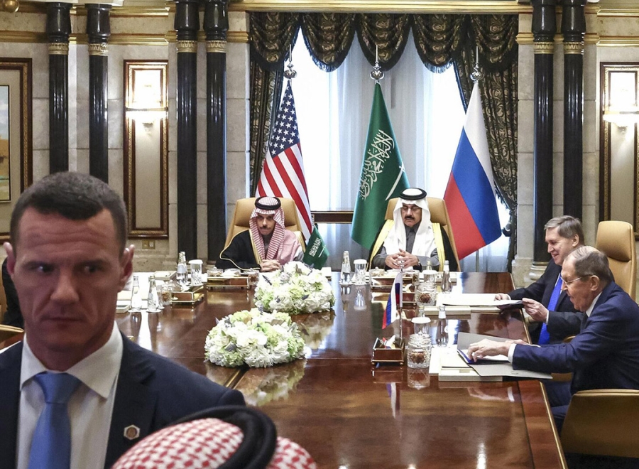 Переговоры США и России: Киев — вне зала, мир — под вопросом