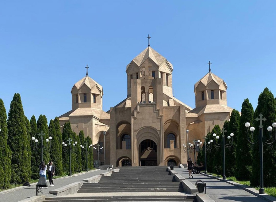 Եկեղեցու ղեկավարության շուրջ ձերբակալությունները սրել են սոցիալական պառակտումները