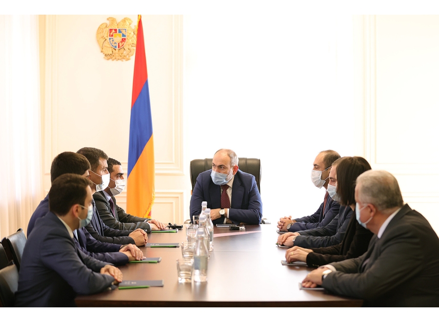 В работе Службы государственного контроля выявились определённые проблемы, и с учётом всего этого мы должны продолжать двигаться вперёд: Пашинян представил коллективу СГК нового руководителя службы