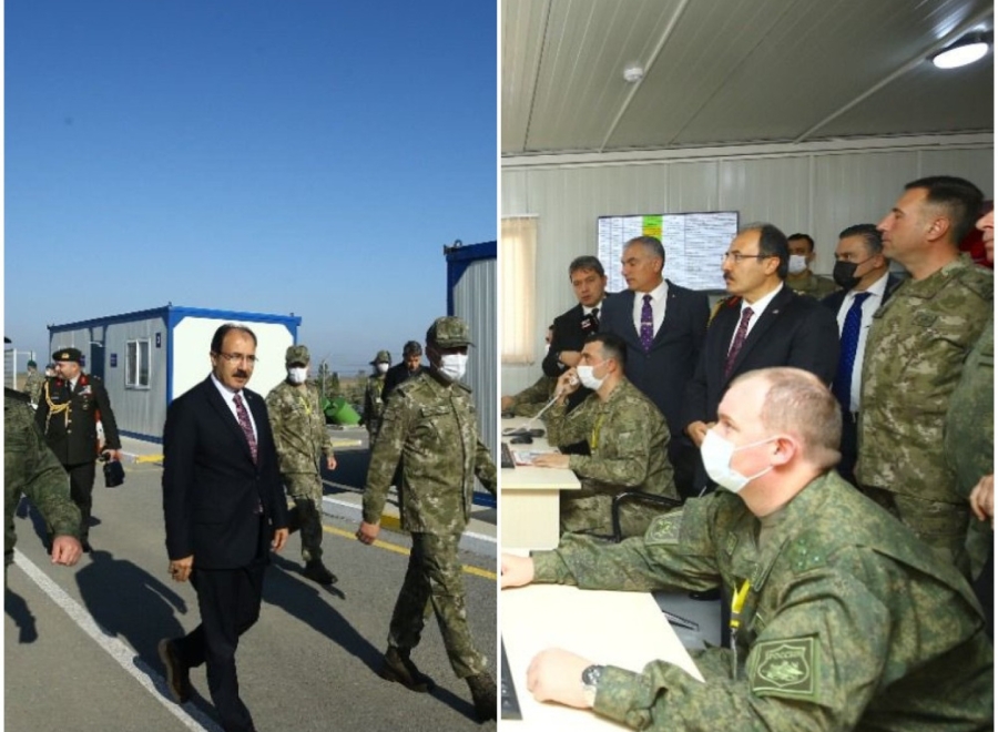 Посол Турции и военный атташе Турции в Азербайджане посетили совместный российско-турецкий мониторинговый центр в Арцахе.