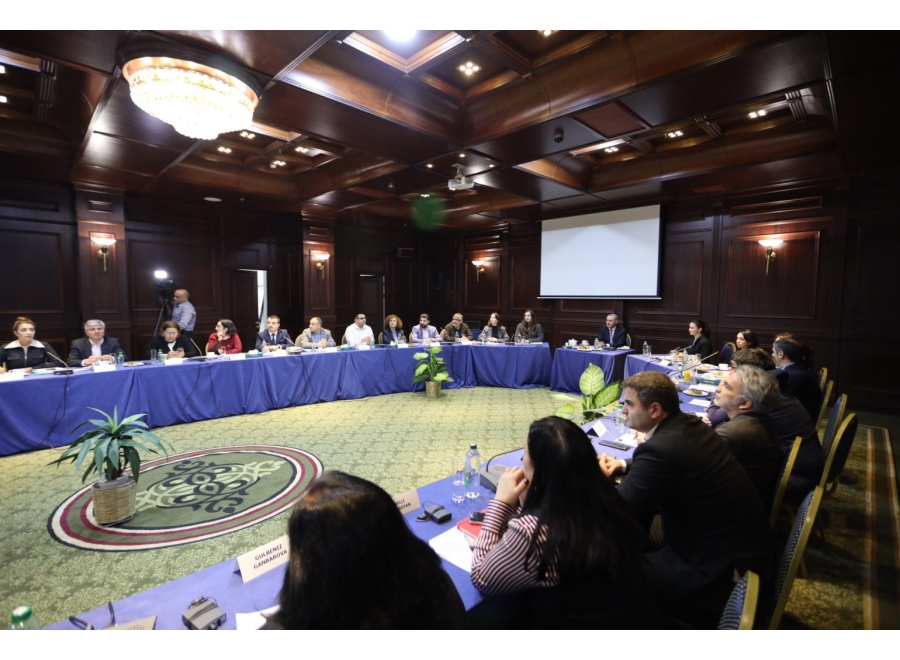 В ходе переговоров с азербайджанцами не может быть и речи о забвении прошлого: каким бы сложным оно ни было, постараемся сделать мирный процесс необратимым: участник с армянской стороны